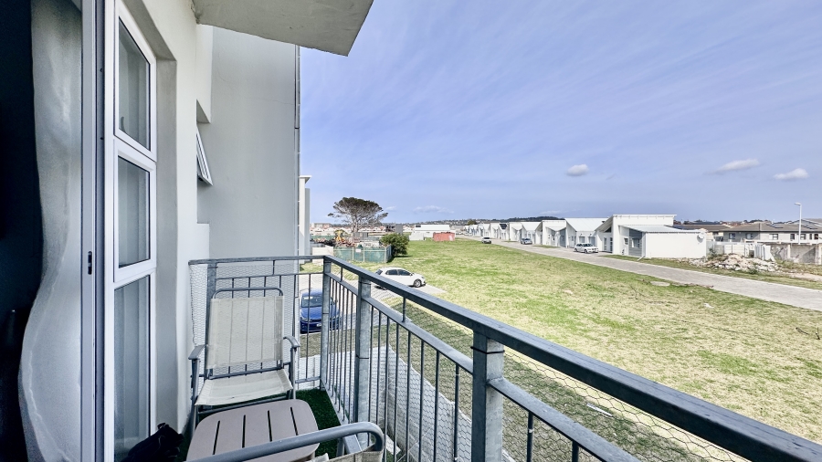 2 Bedroom Property for Sale in Overbaakens Eastern Cape